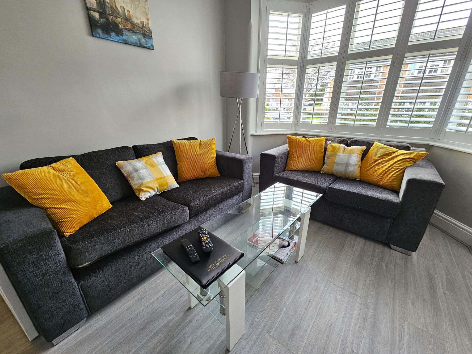 Knighton Villa Leicester Exteriör bild